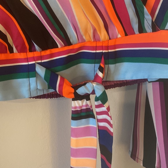 Multicolor Tie Front Blouse - Picture 3 of 4